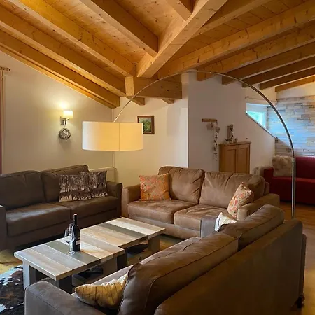 Alpin 14 アパート *